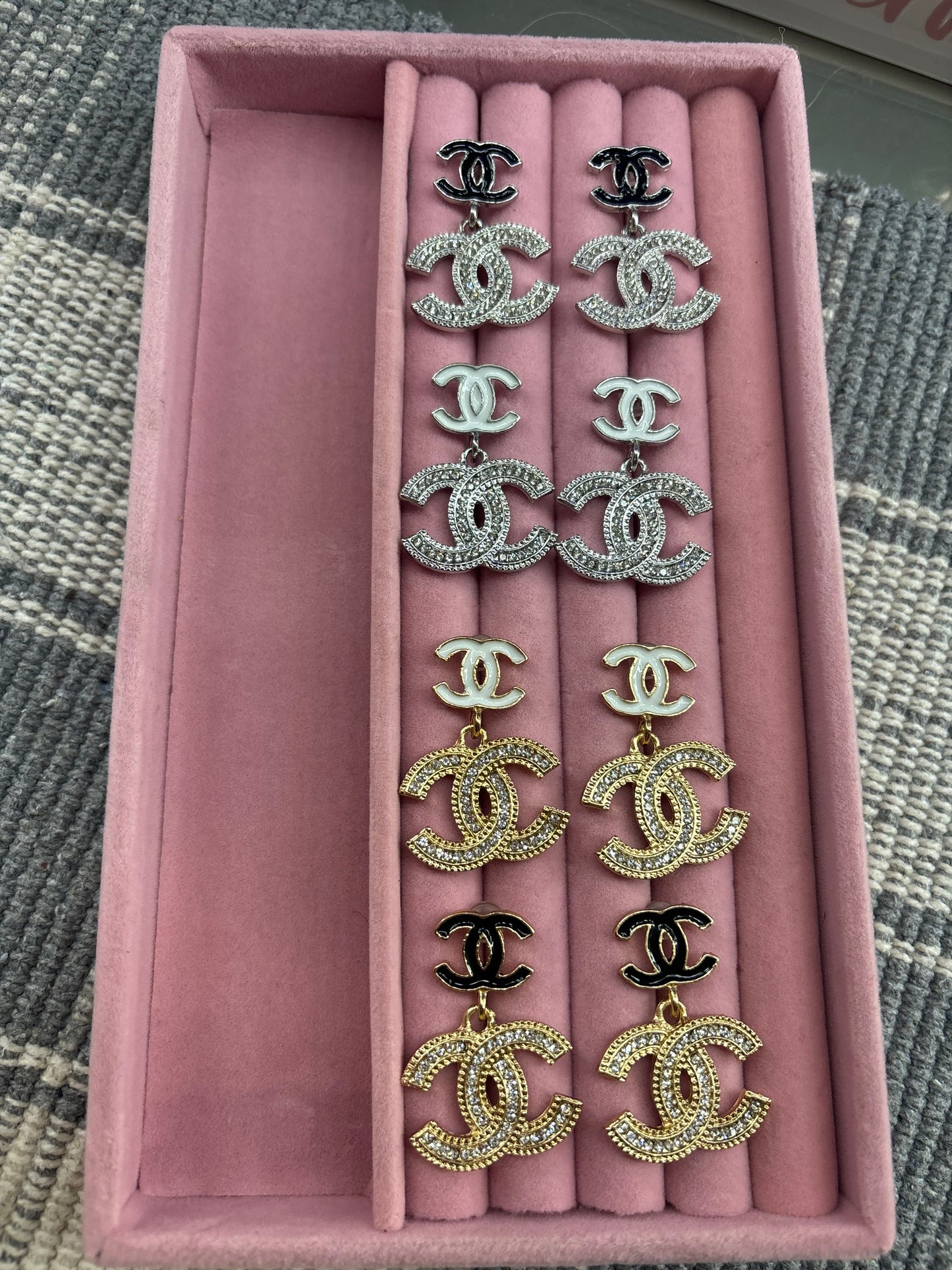 Big icon cc earrings
