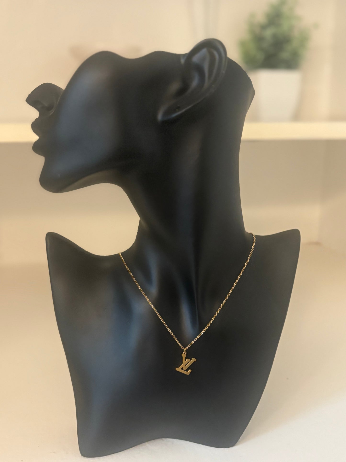 LV simple gold necklace