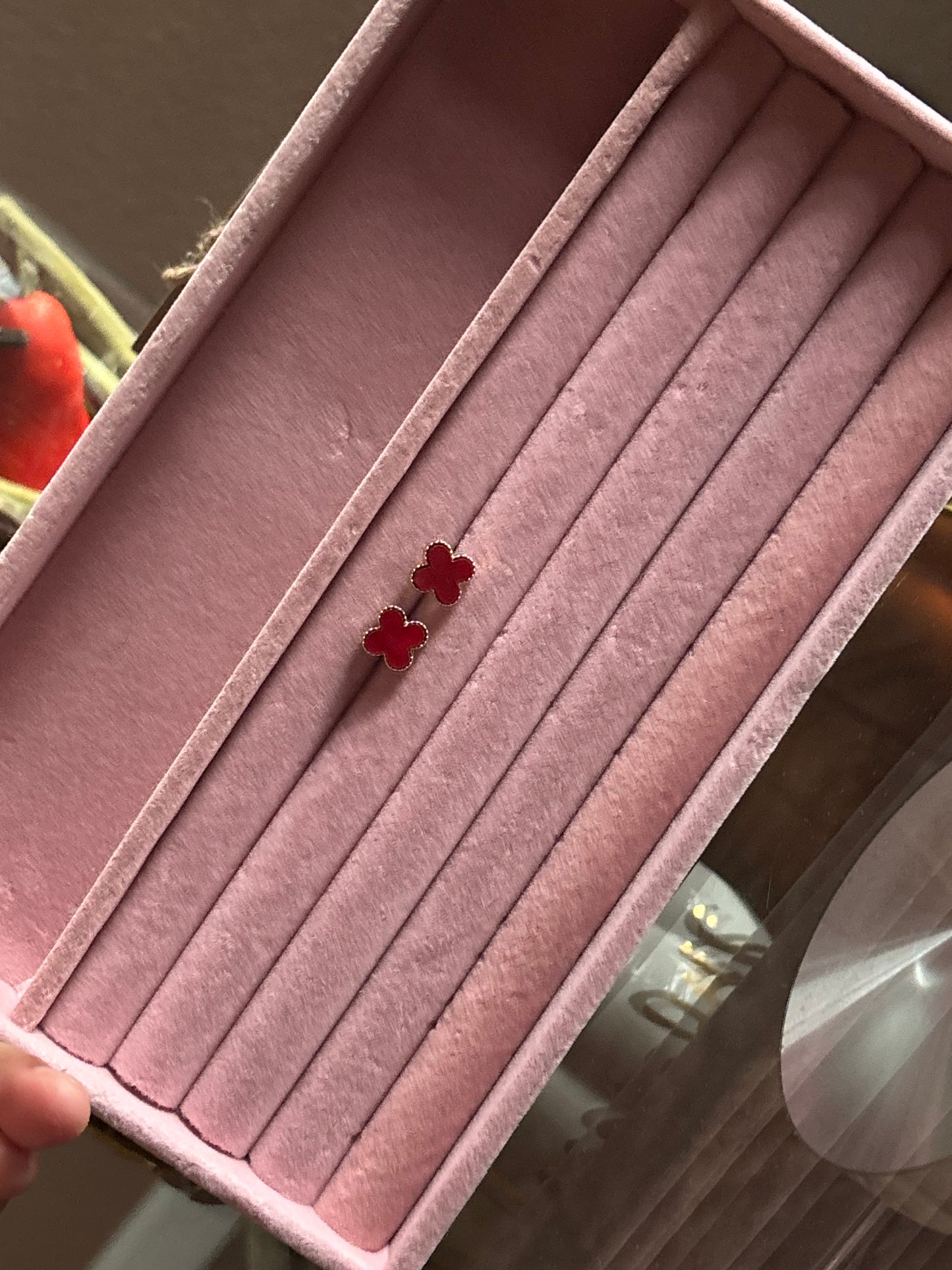 Fresita clover earrings