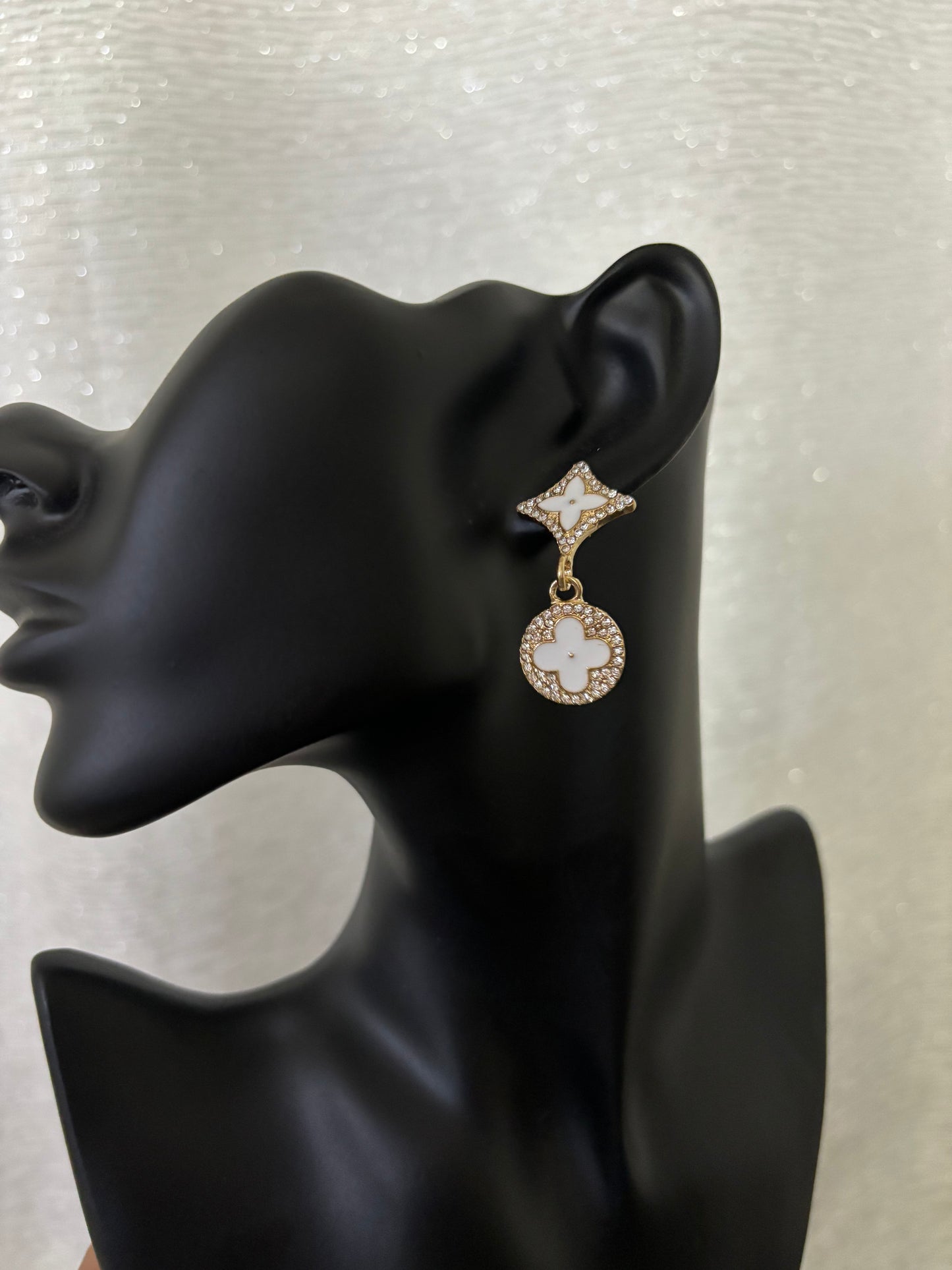 Must have LV bling gold earrings