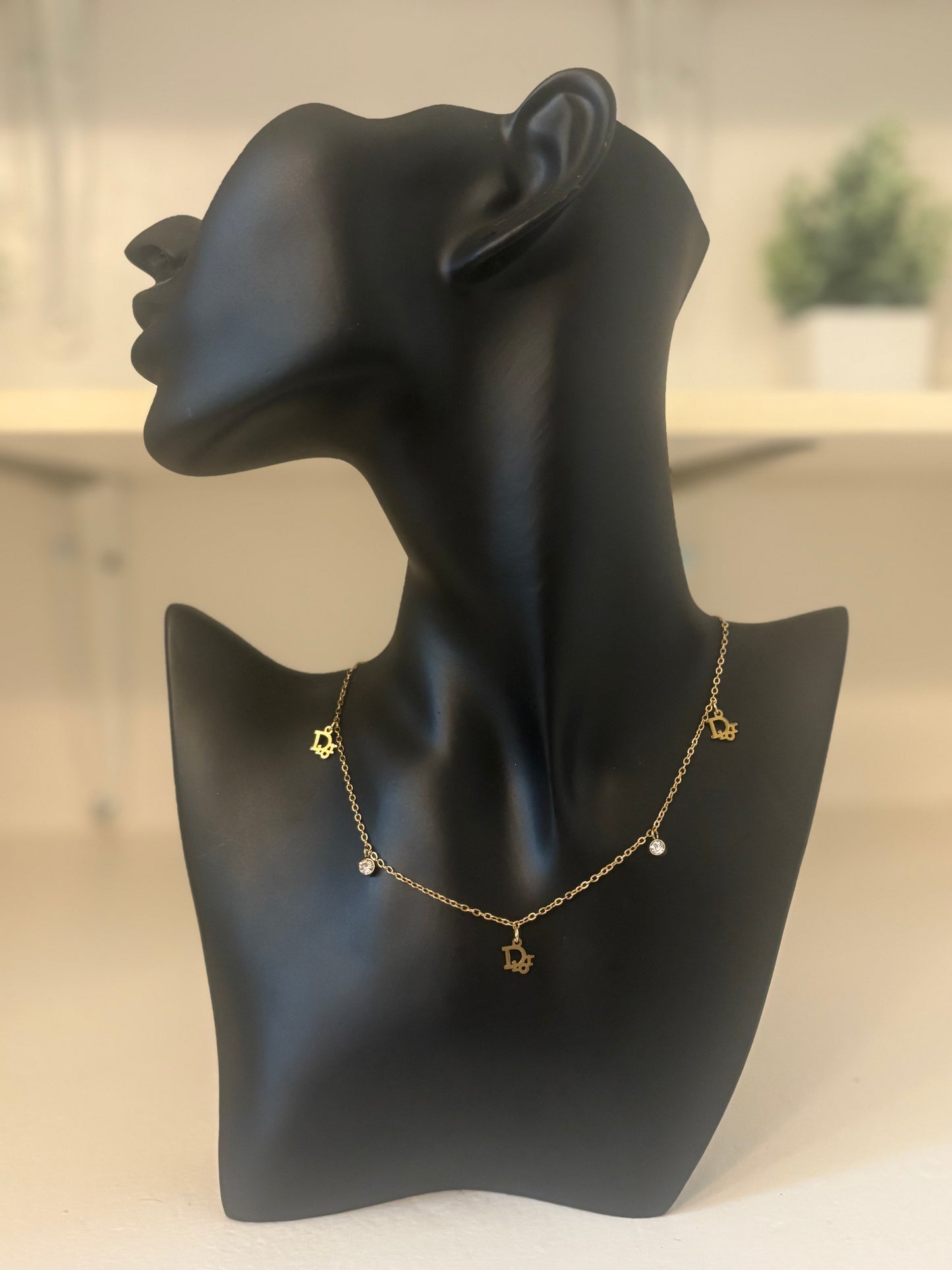Dio gold fancy necklace