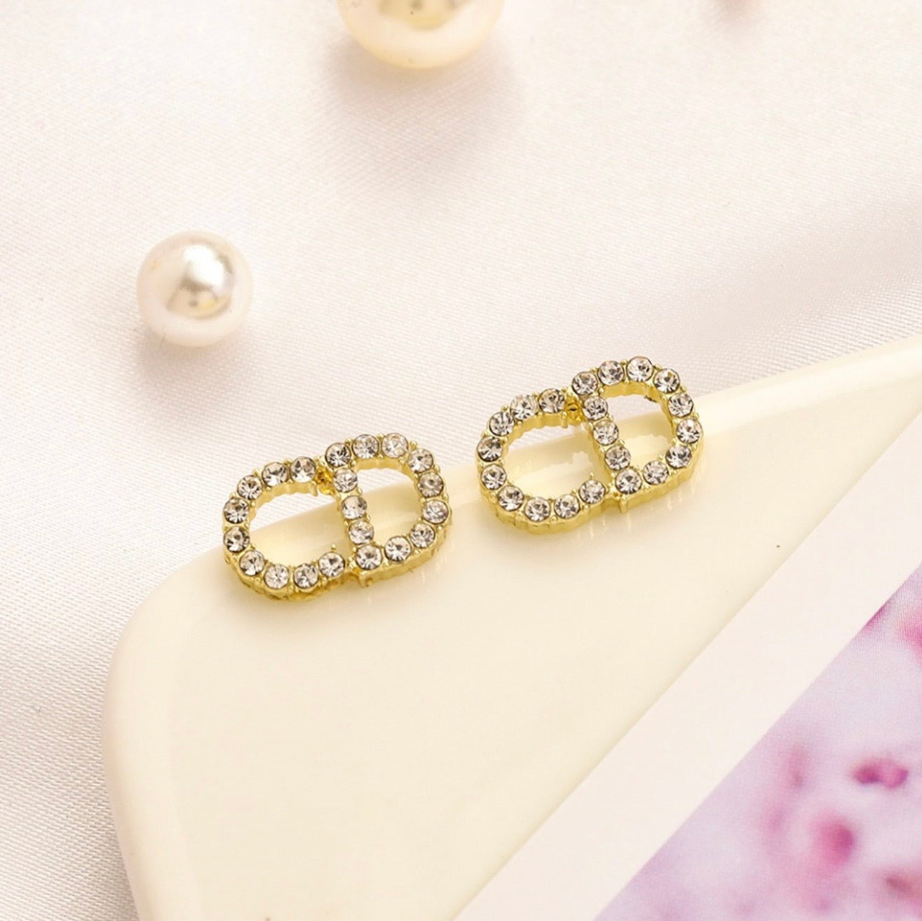 CD SHINNY EARRINGS