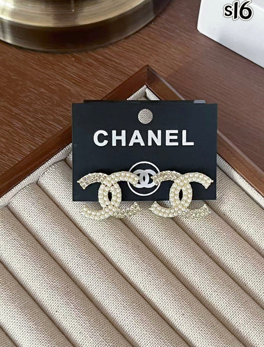 Pearl & bling Cc earrings