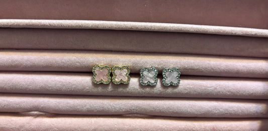 Light pink clover earrings