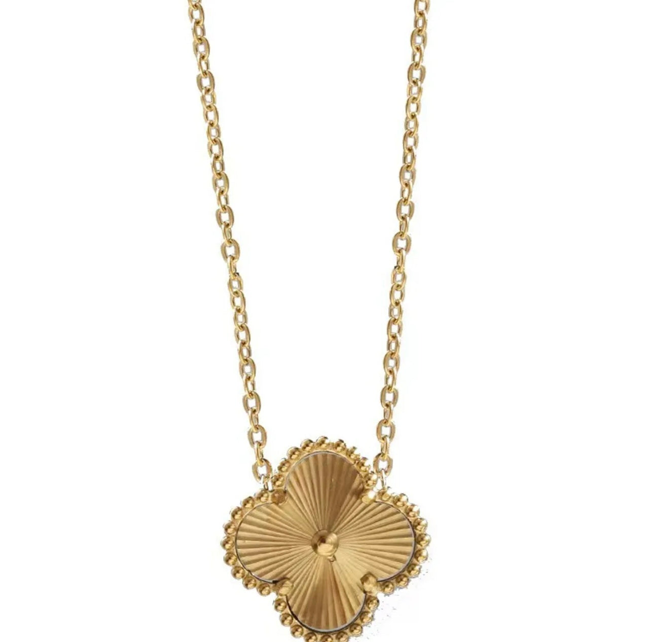 Trendy gold clover necklace