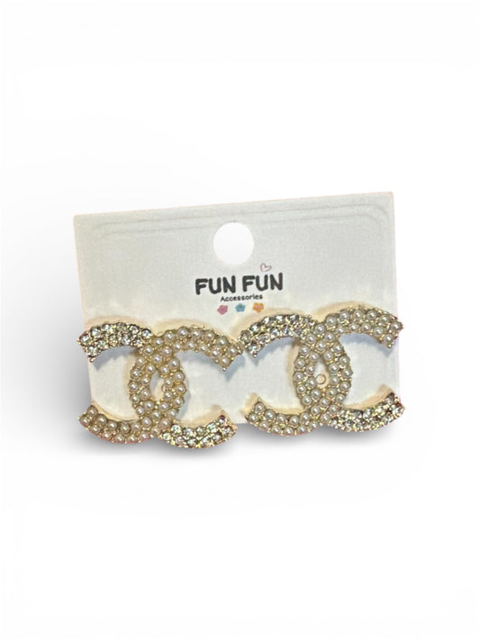 Cc diamond/pearl earrings