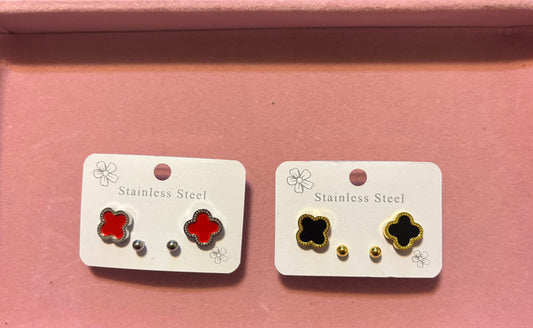 2 piece set clover earrings