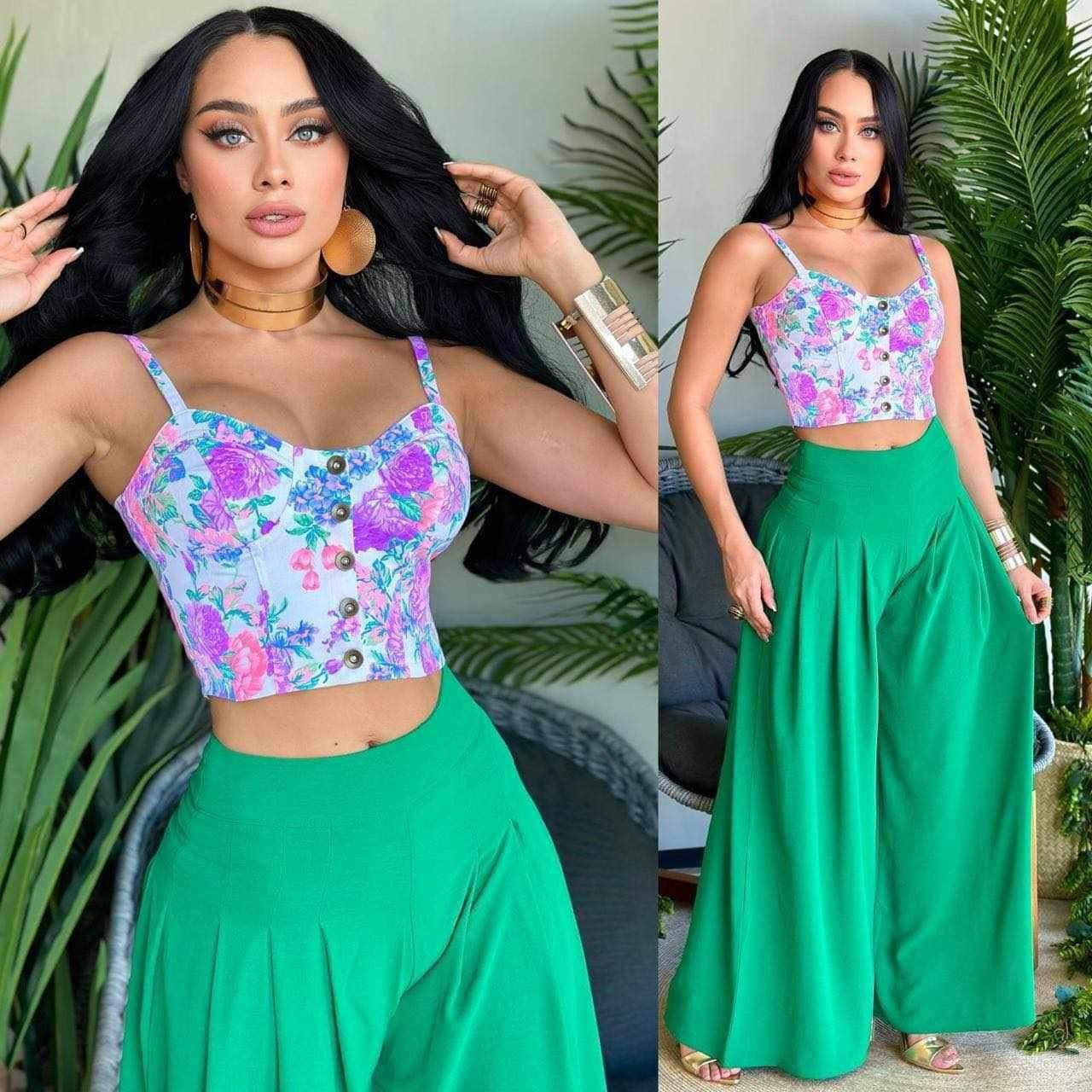 Lila flower crop top