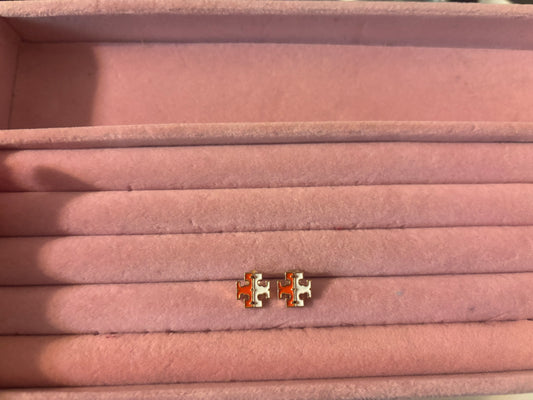 Orange in white Tory