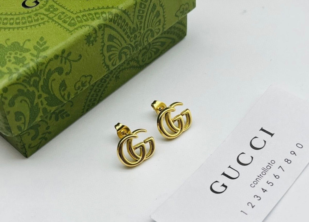 Simple Gg earrings for everyday