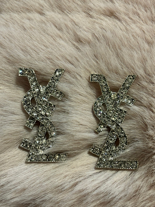 YS medium size silver earrings