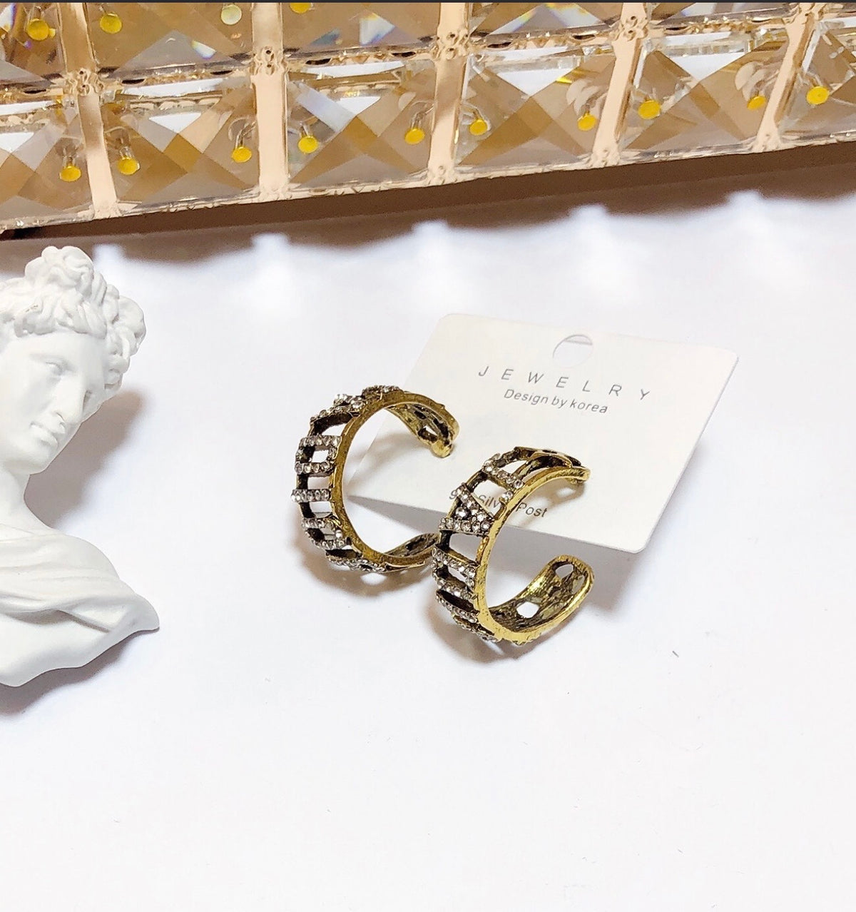 Esmeralda gold hoops