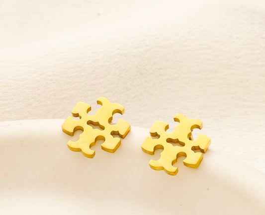 Tory simple gold earrings